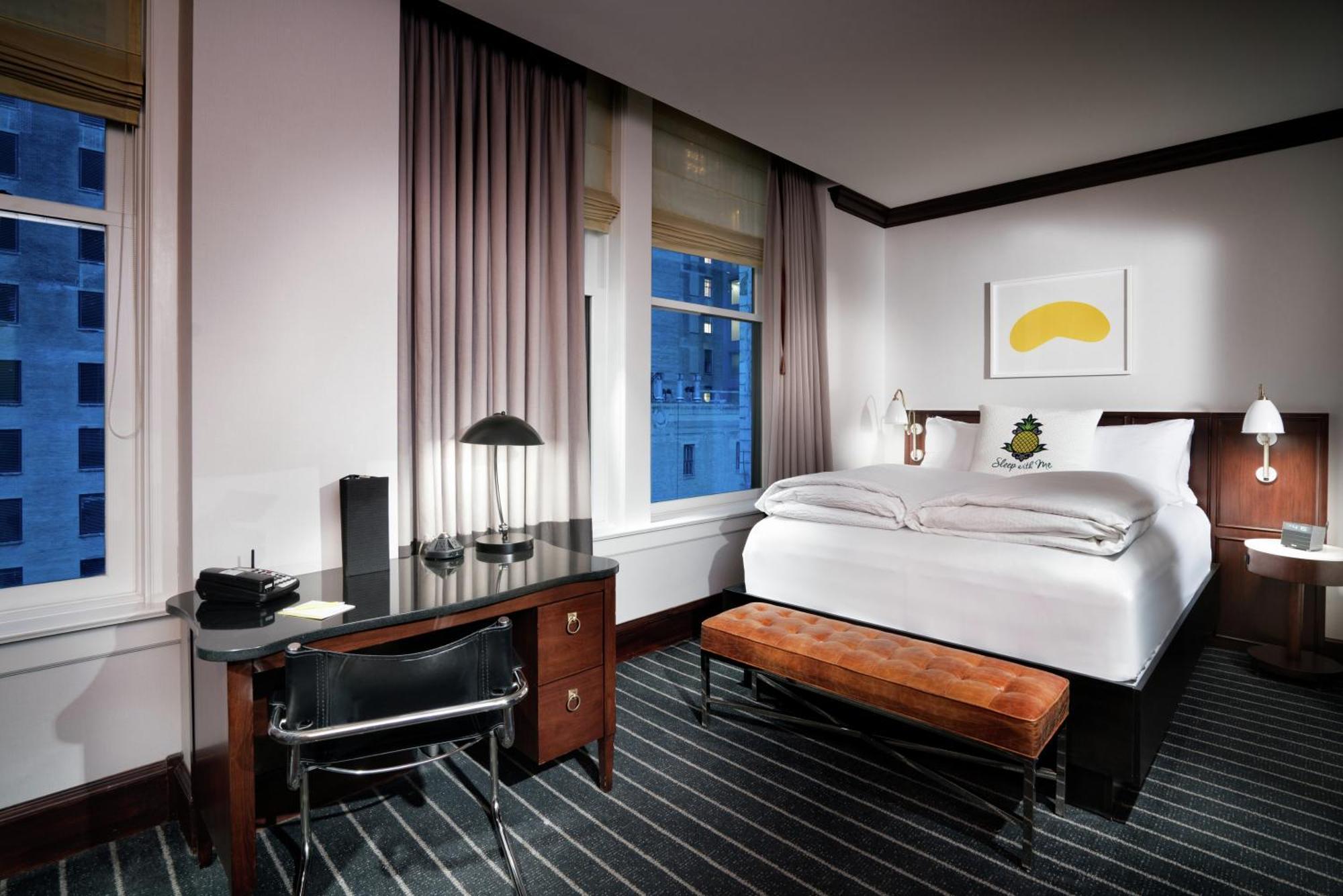 Deluxe Queen Room,1275536167:JPEG