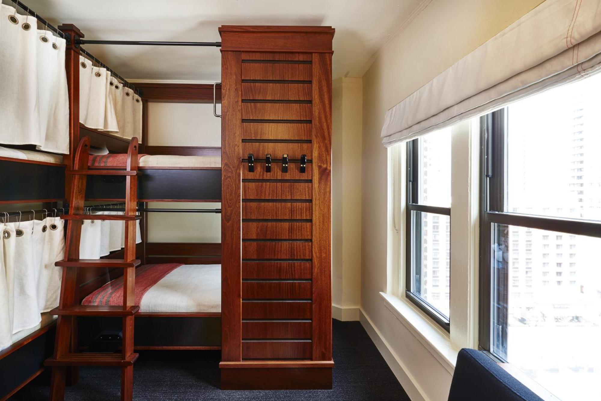 Bed Quad