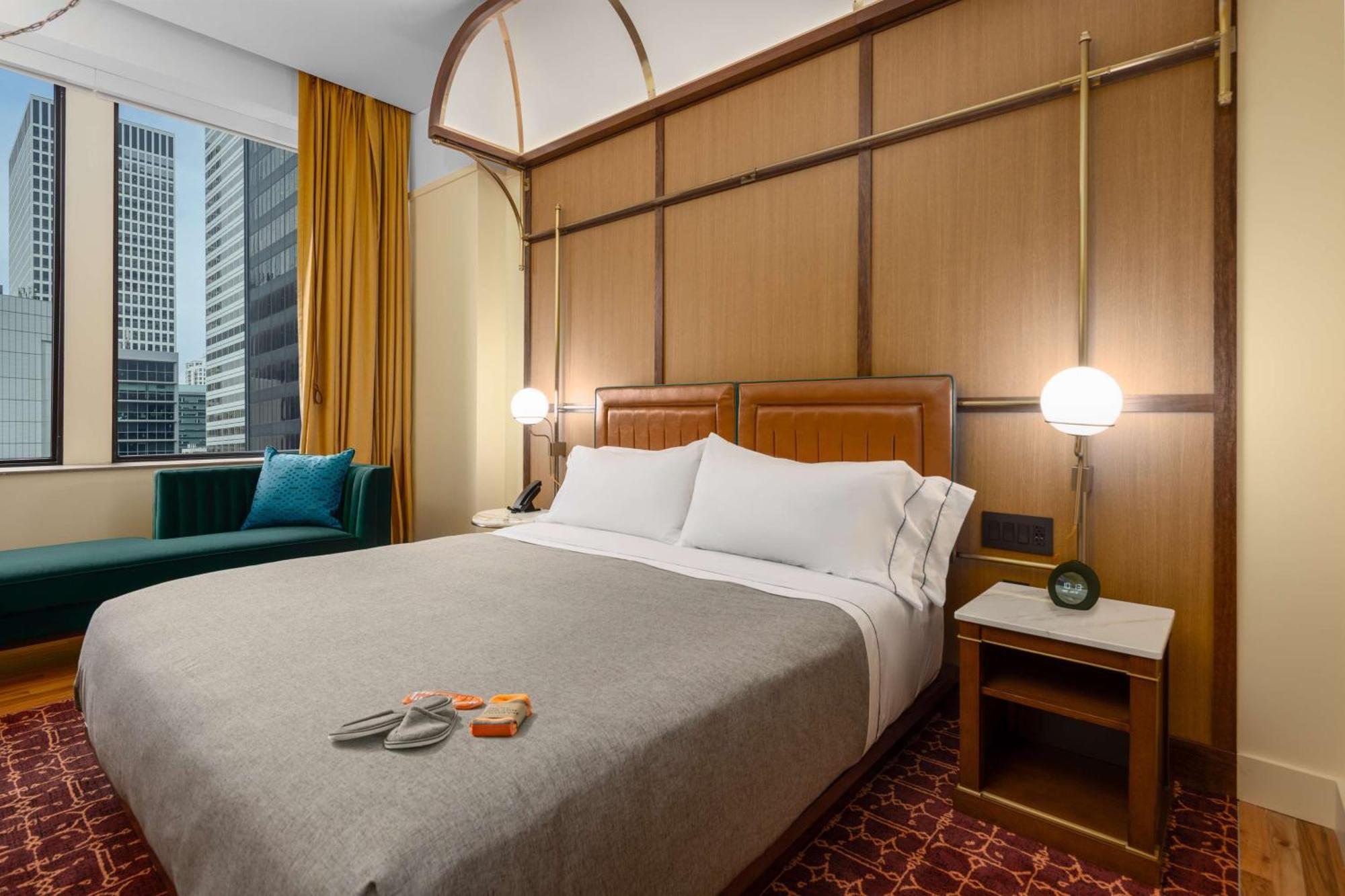 One-Bedroom King Suite