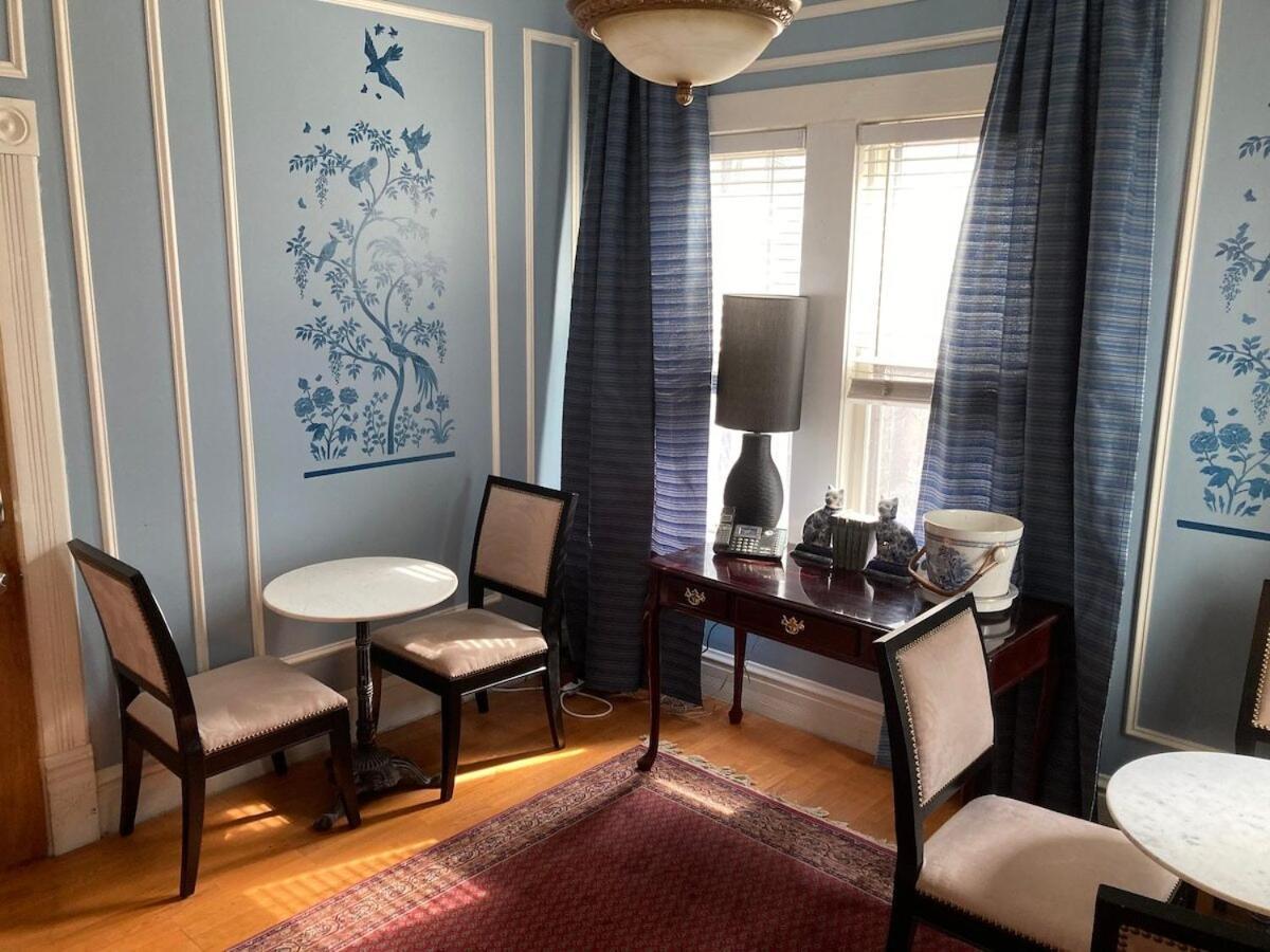 Double Room,1489338769:JPEG