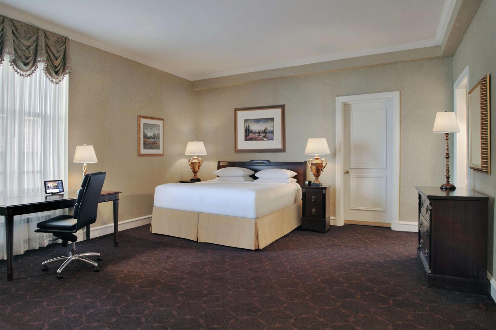 King Studio Suite Lake View,1552445575:JPEG