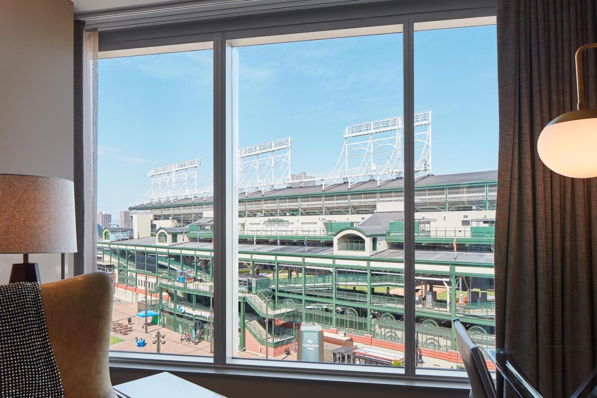 Junior Suite Ballpark View