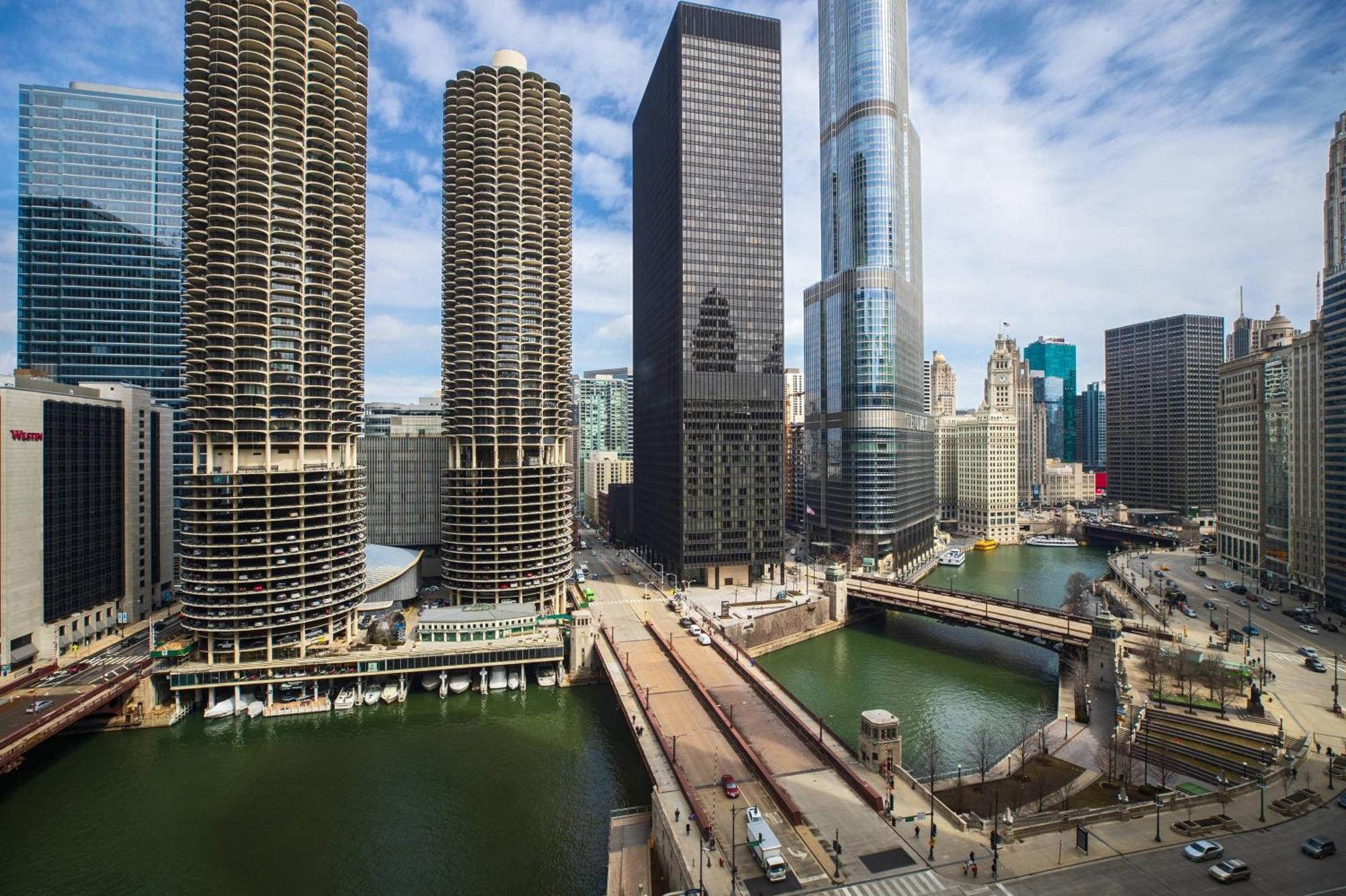 Riviere One-Bedroom King Suite Chicago River View Mobility Accessible Roll Shower,1643160069:JPEG