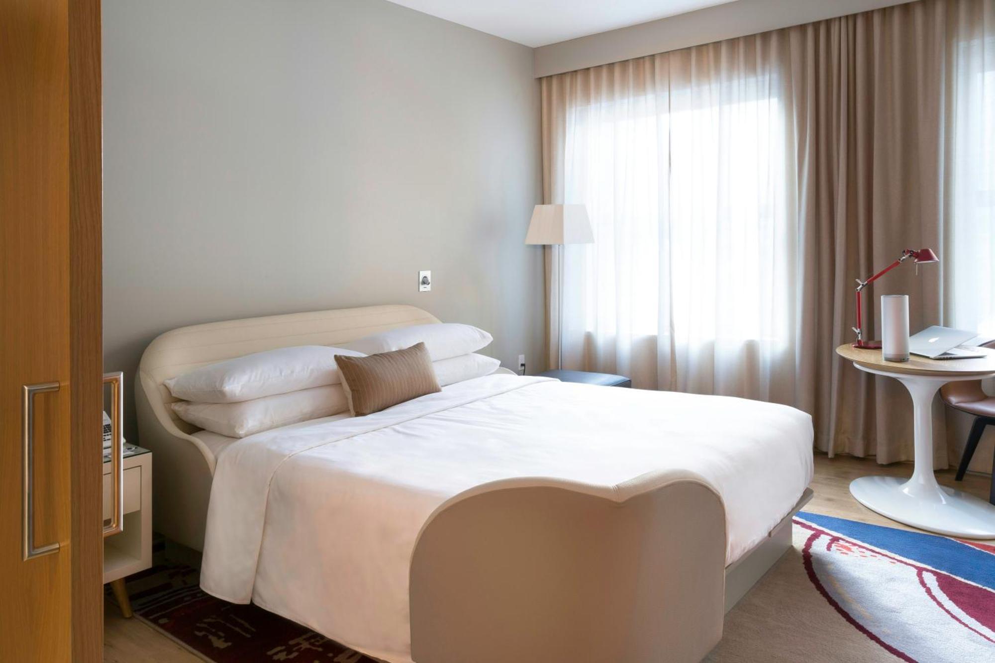 One-Bedroom Suite,1742904464:JPEG