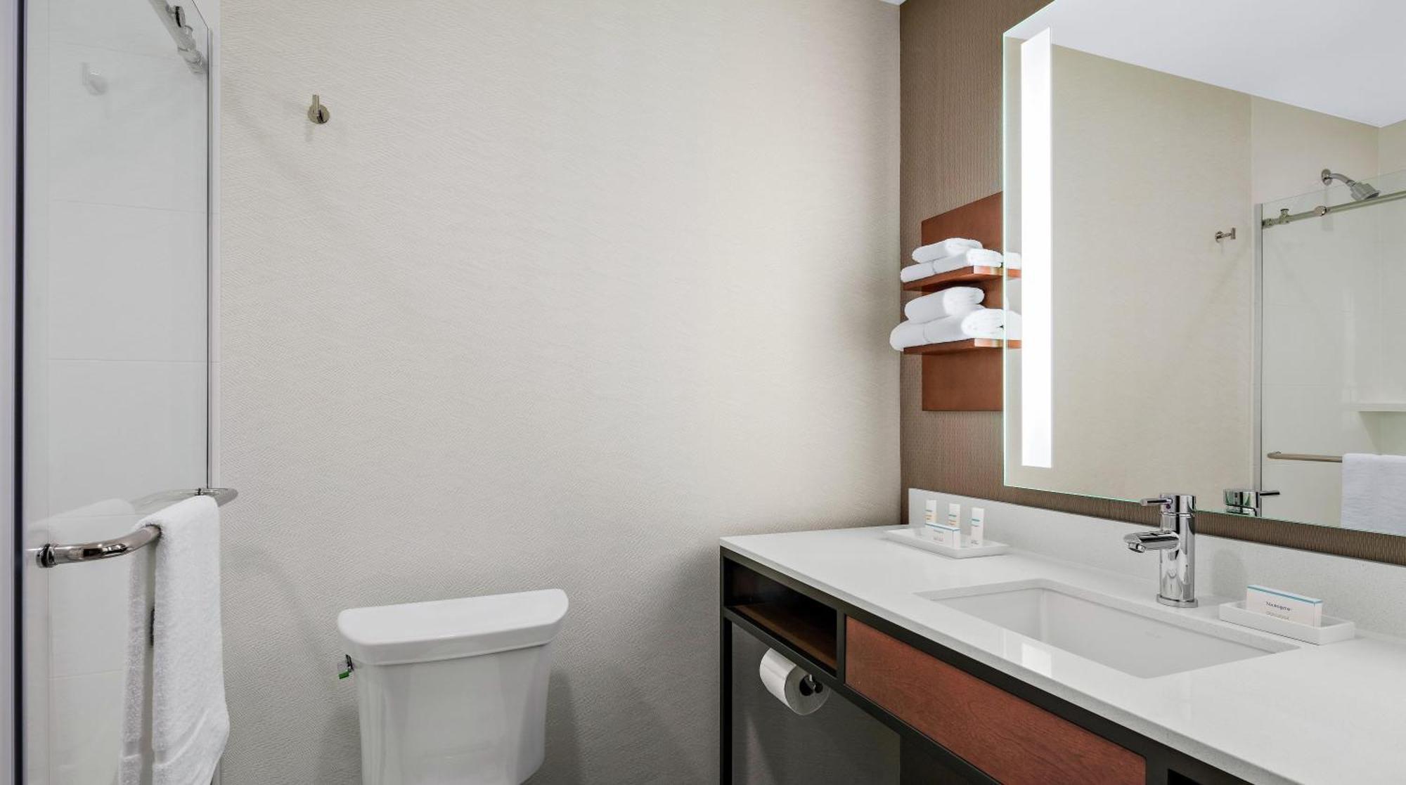 Corner King Room View