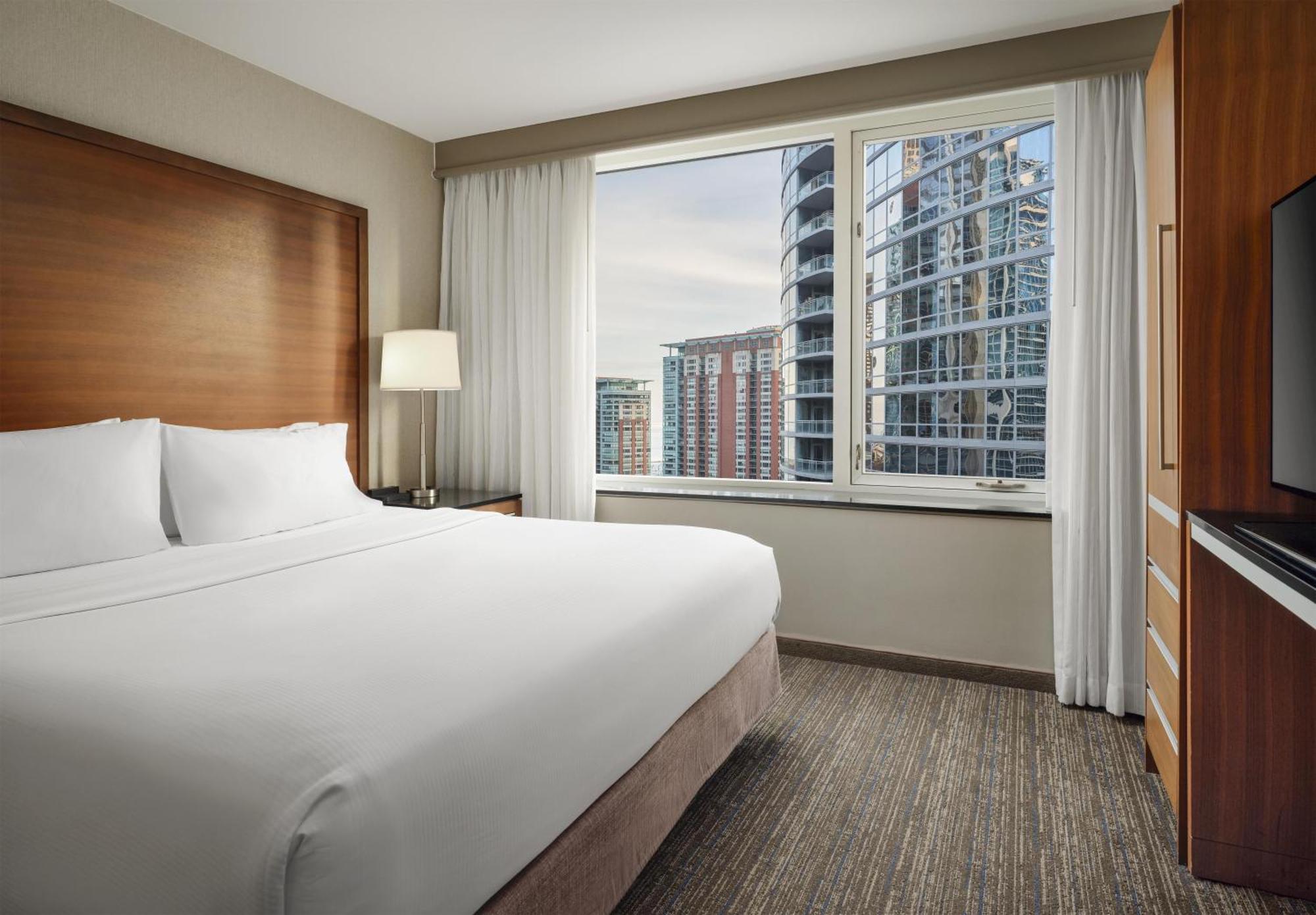 King Suite High Floor or City View