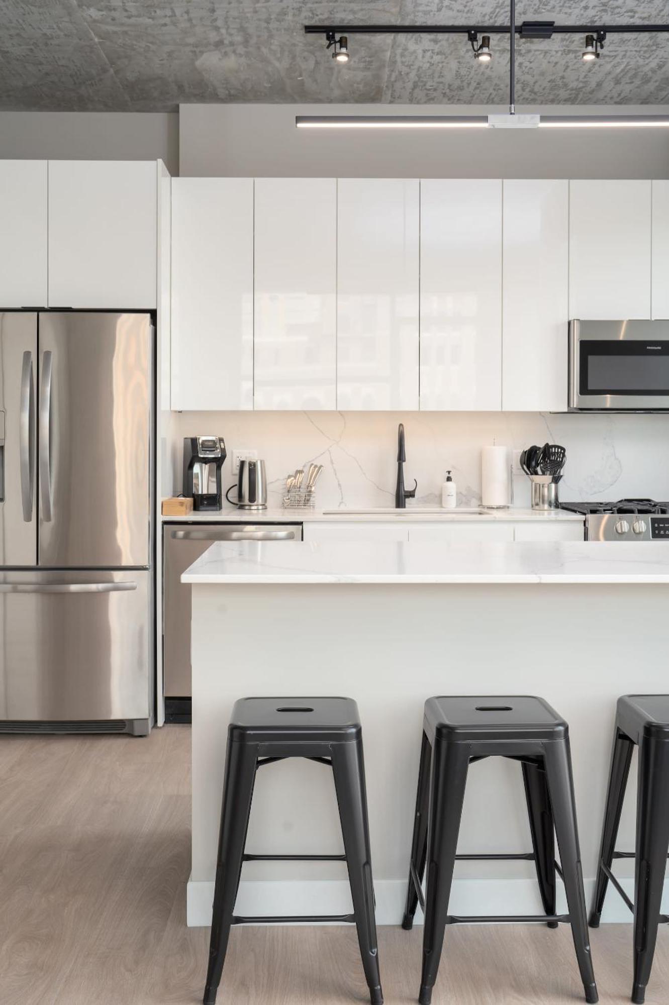 One-Bedroom Apartment Self Check Virtual Front Desk
