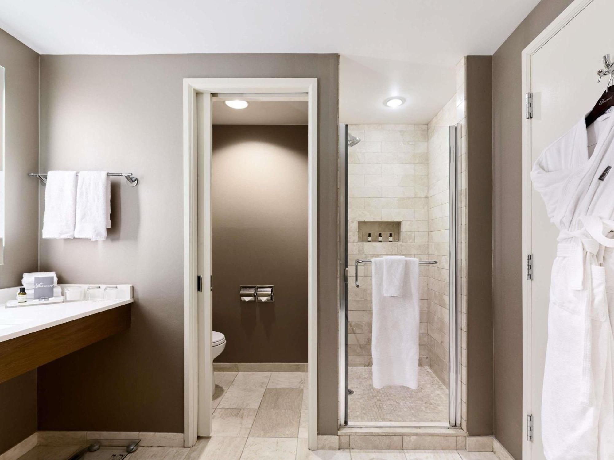 Signature Parkview 1 King