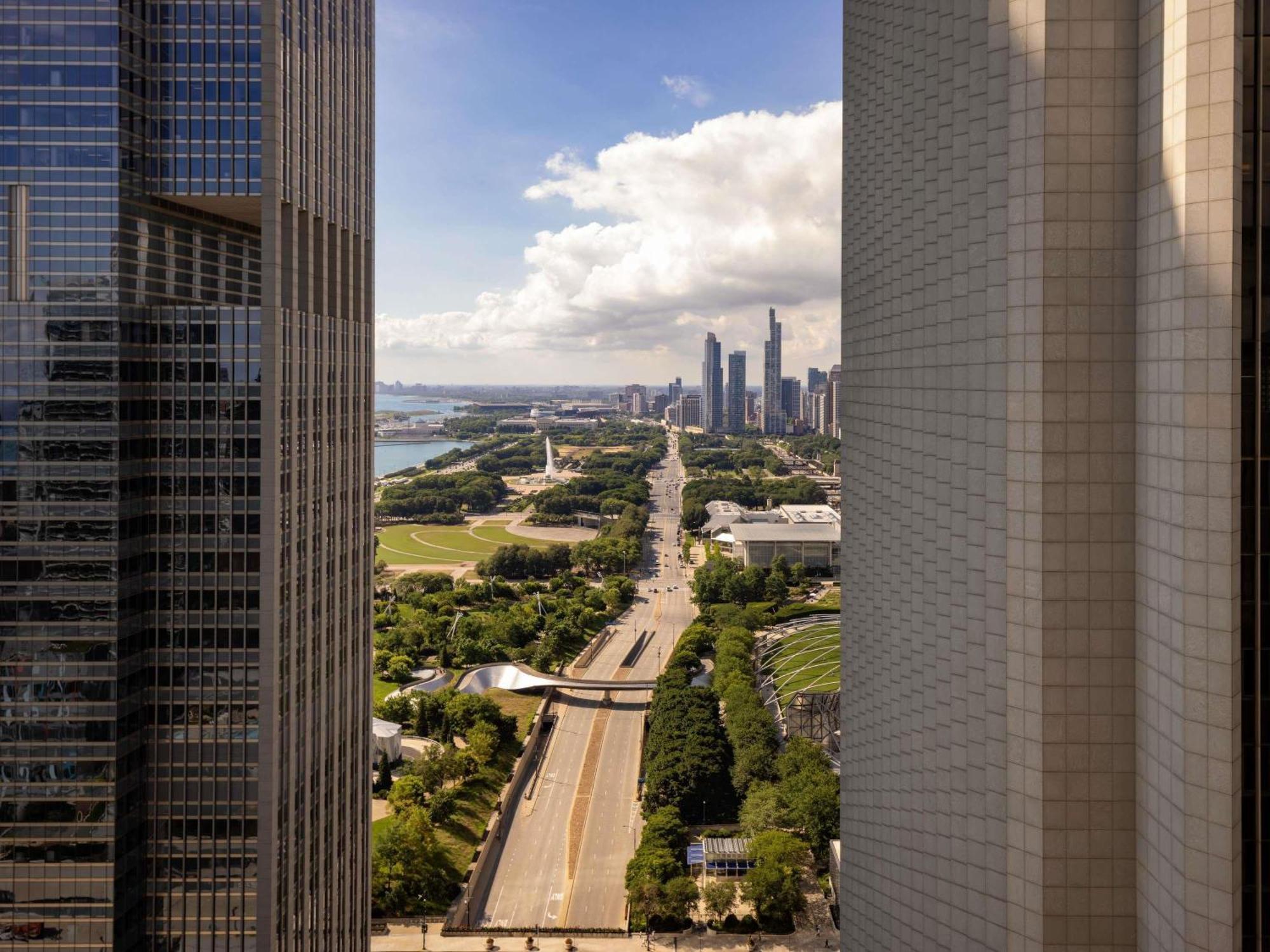 Signature Parkview 1 King