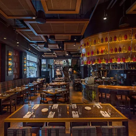 Thewit Chicago, A Hilton Hotel-3