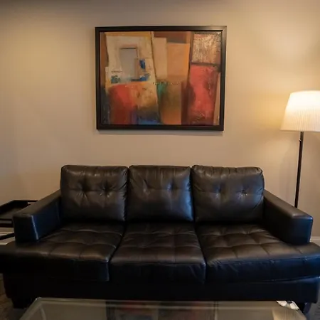 Roscoe Village Guesthouse-2