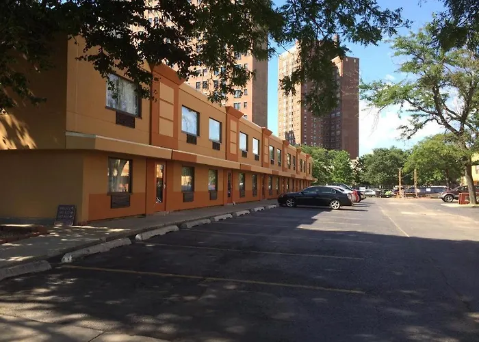 Chicago Lake Shore Hotel
