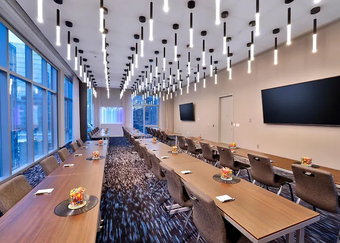 Aloft By Marriott Chicago Mag Mile Hotel