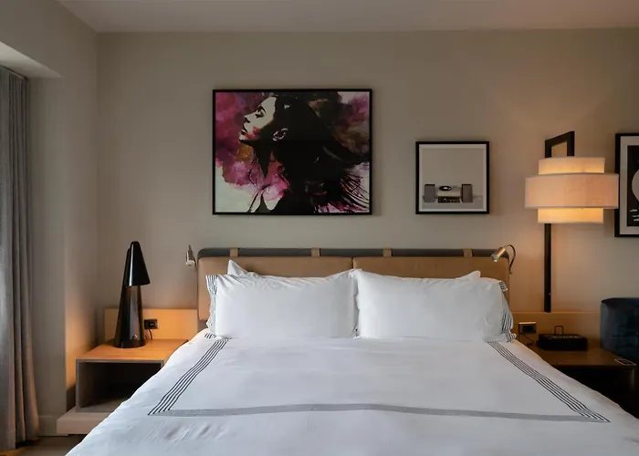 Thompson Chicago, By Hyatt Hotel